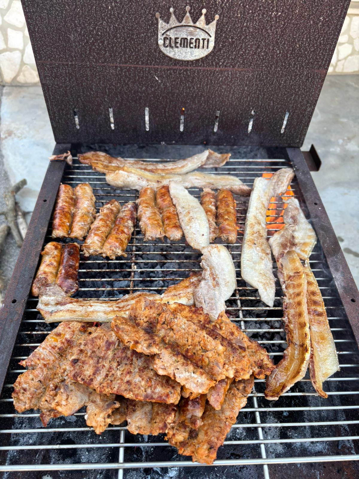 Grigliata di carne e costine al Parco del Sele